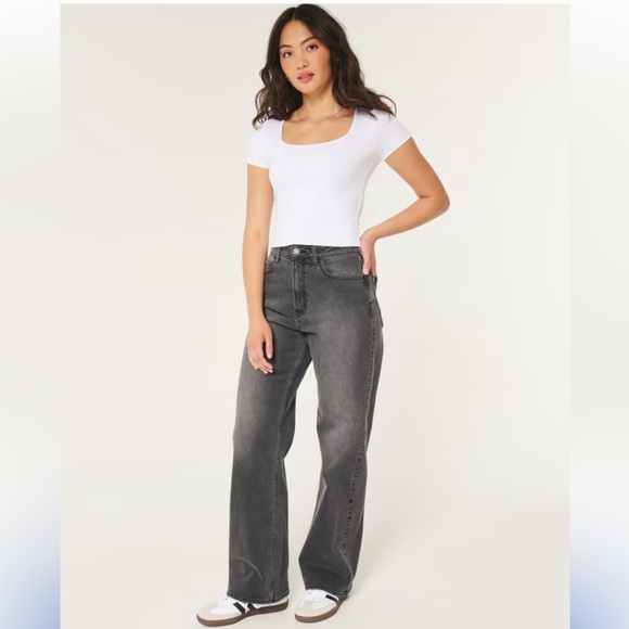 Hollister Tops - Hollister Women's/Misses White square neck short sleeve tshirt, size M